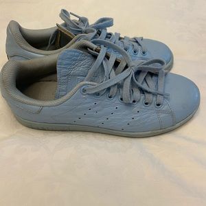 Stan Smith light blue
